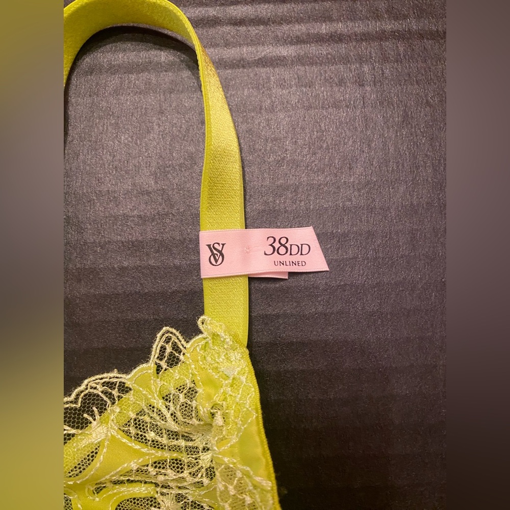 VICTORIA'S SECRET Ziggy Glam Lace Floral Embroidery Unlined‎ Demi Bra Size 38DD - Picture 6 of 10